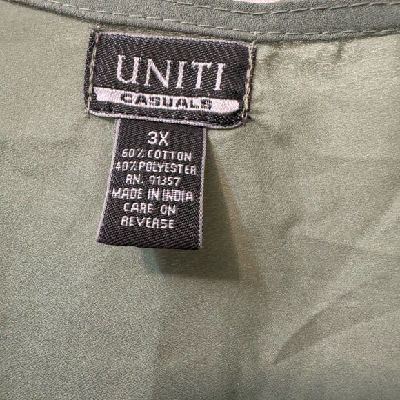 Uniti Casual Sage Embroidered Blouse. Size 3X. - Picture 2 of 3